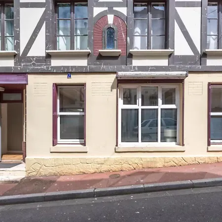 Casa de Férias Belle Maison De Pêcheurs Normande Refaite Par Un Architecte *